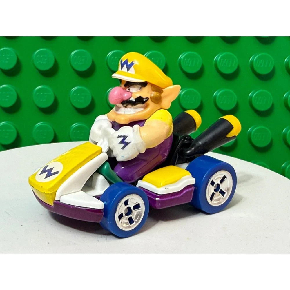 Hot Wheels Mario Kart Wario Standard Kart 2018 Mattel Diecast GBG26 Purple